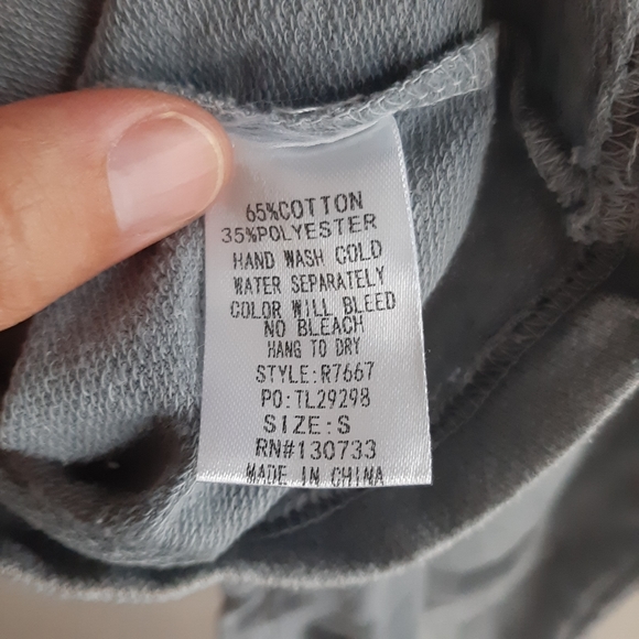 UMGEE hooded sweatshirt elbow cut out pockets - Picture 6 of 7